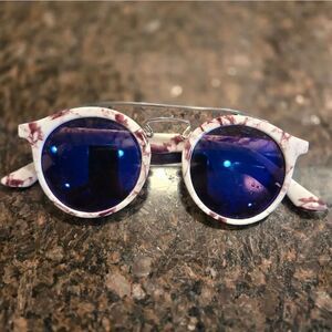 Marble Pattern Round Aviator Sunglasses with Blue Lenses